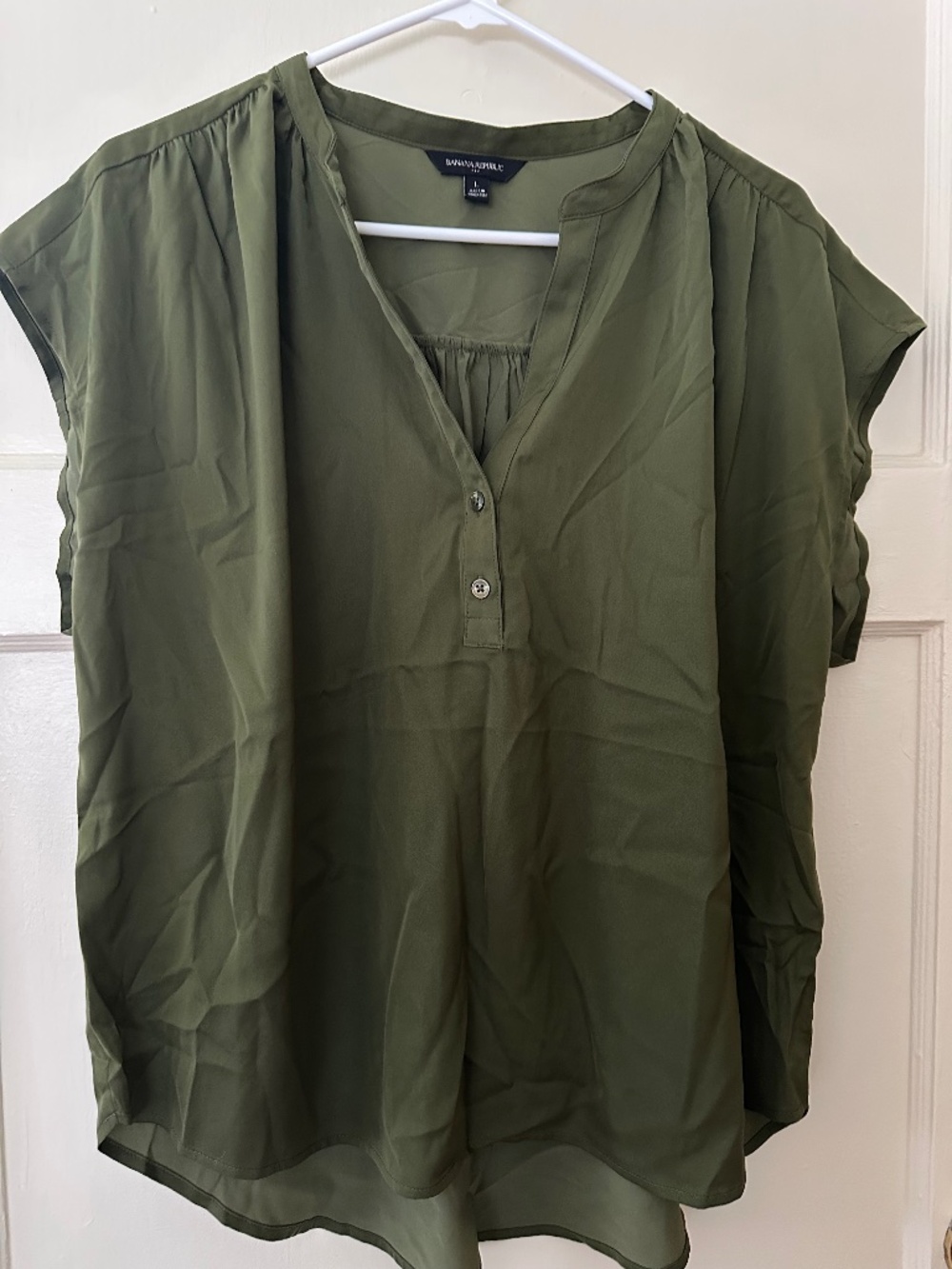 Banana Republic Factory Olive Green Blouse Size Large (L)